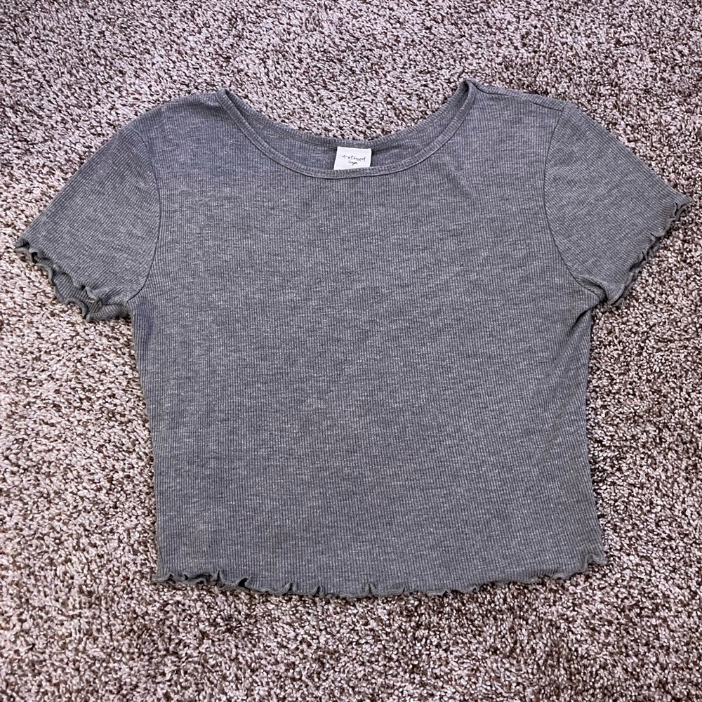 cute gray tilly's ribbed top